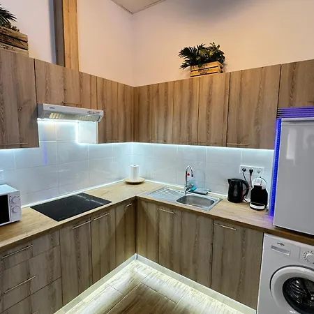 Apartament Salom 5 *