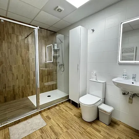 Salom 5 Apartament
